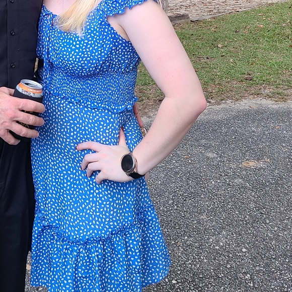 Spring/Summer Ruffled Dress - Picture 4 of 6